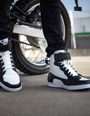 TENIS BOTA RICKY ATACAMA NEGRO BLANCO