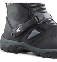 BOTA ADVENTURE LOW DRY NEGRO